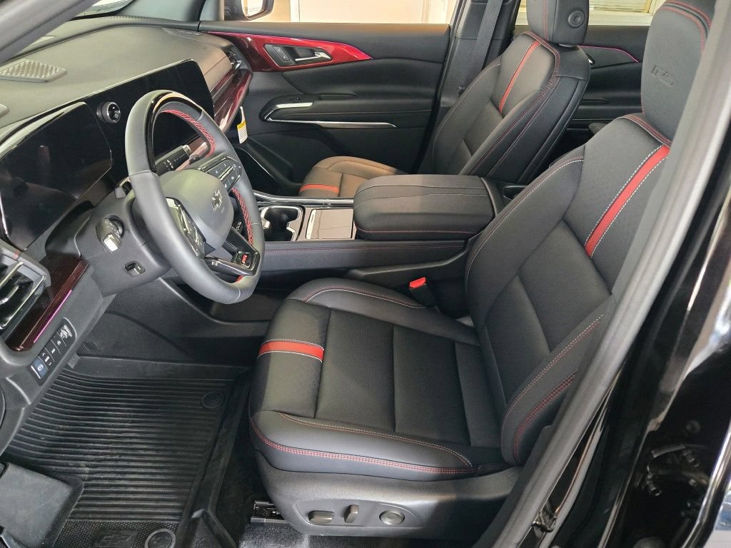 New 2026 Chevrolet Traverse RS w/ LPO, Floor Liner Package AWD/4WD image 23