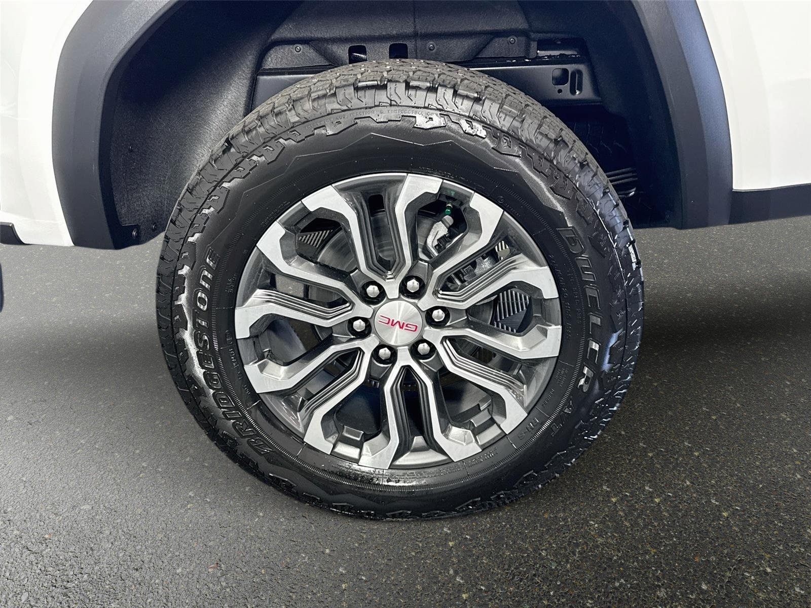 New 2026 GMC Canyon Denali AWD/4WD image 32