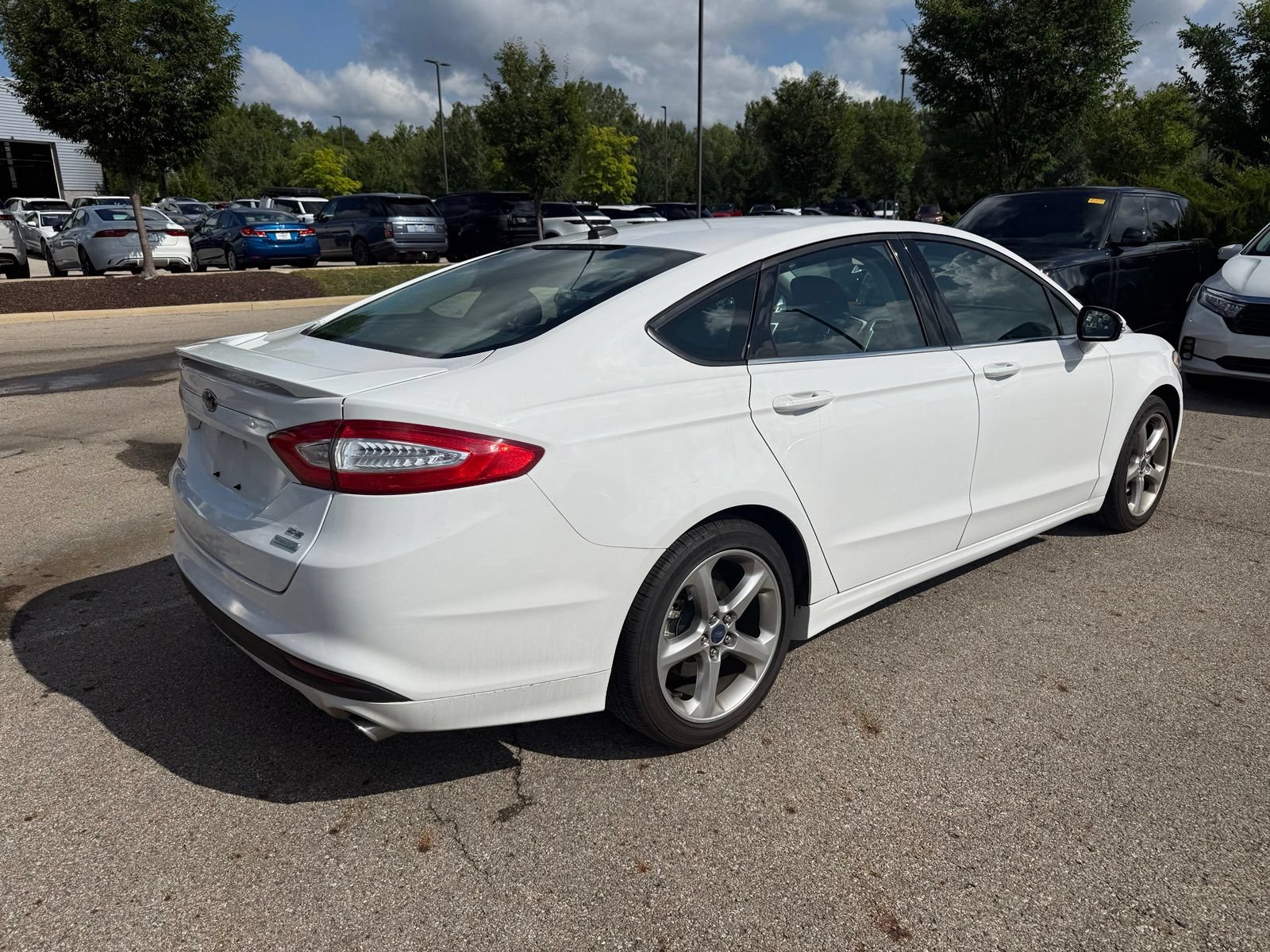 Used 2013 Ford Fusion SE FWD image 5