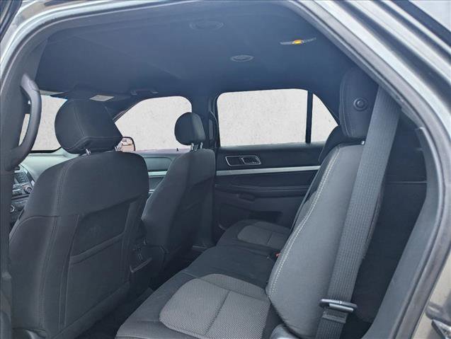Used 2017 Ford Explorer XLT FWD image 13