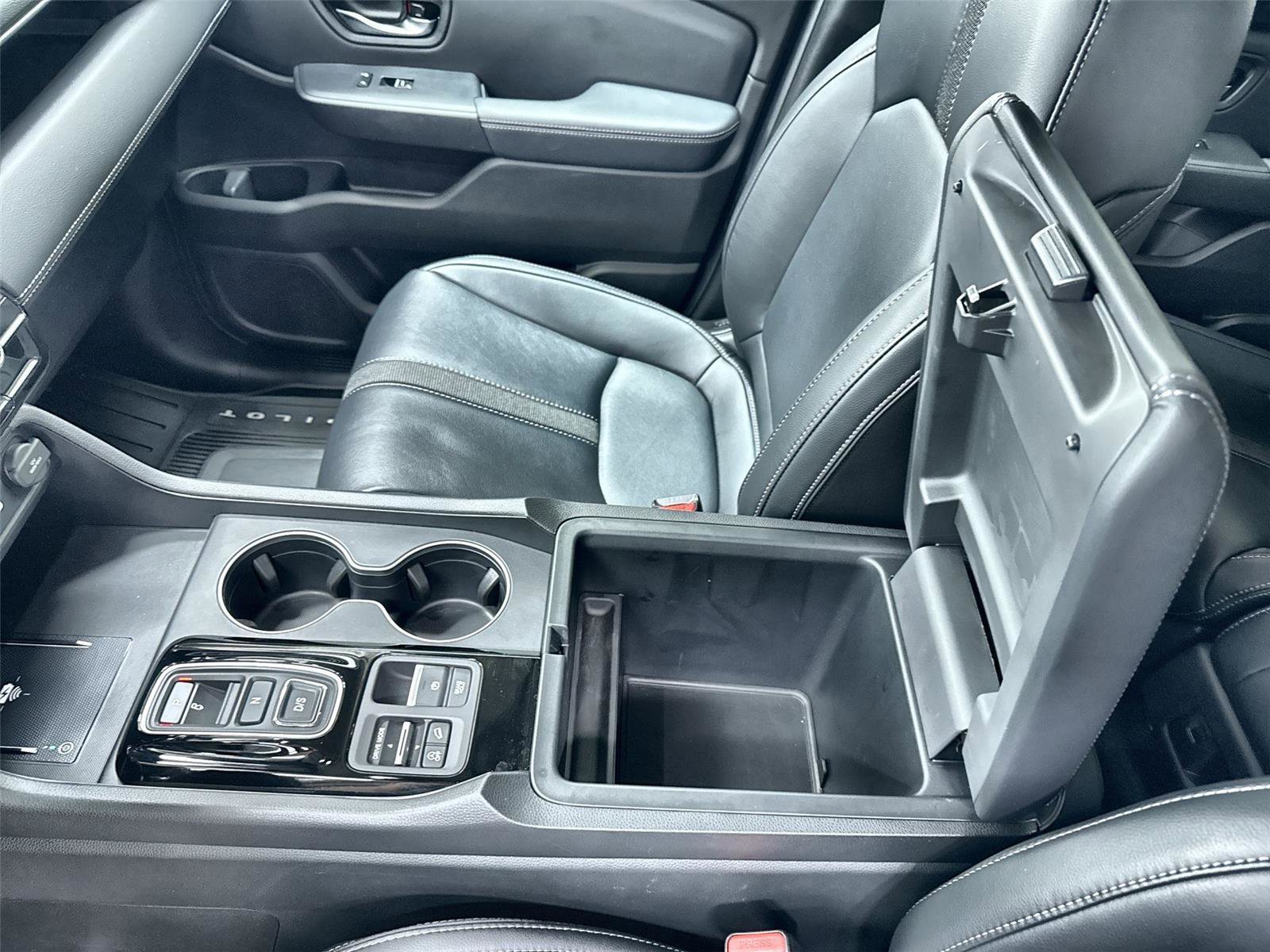 Certified 2025 Honda Pilot EX-L image 18