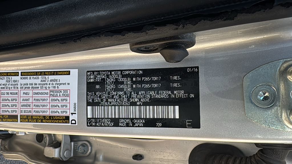Used 2016 Toyota 4Runner SR5 AWD/4WD image 18