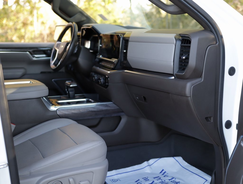 Used 2022 Chevrolet Silverado 1500 LTZ image 33