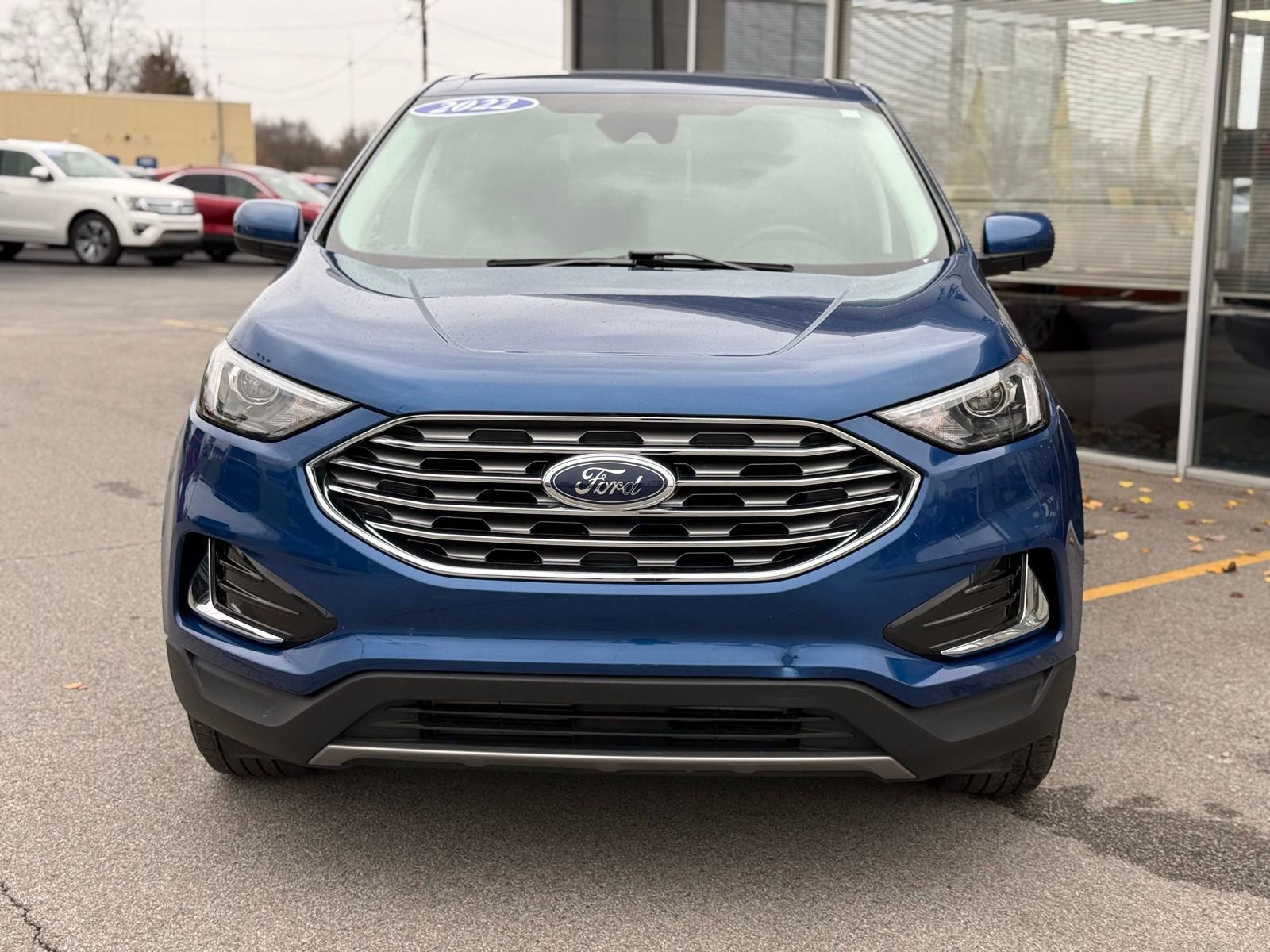 Used 2022 Ford Edge SEL image 2
