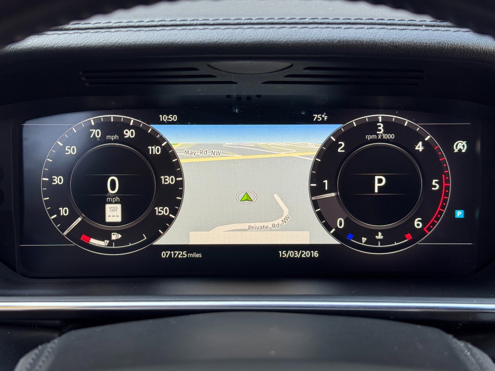 Used 2018 Land Rover Range Rover HSE image 21