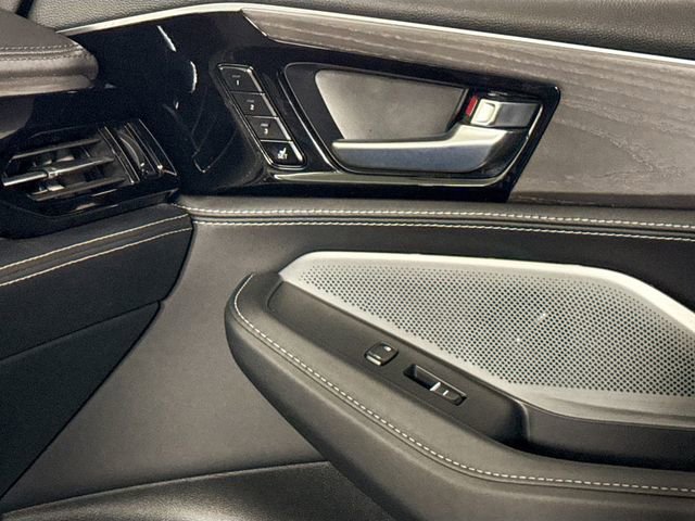 Used 2025 Acura MDX w/ Advance Package image 35