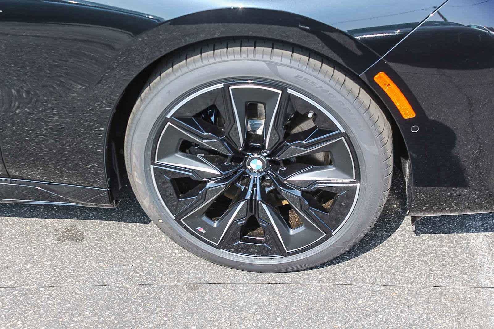New 2026 BMW 740i w/ Executive Package RWD image 9