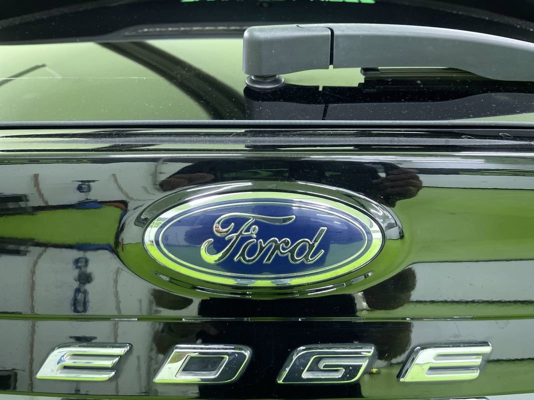 Used 2021 Ford Edge Titanium w/ Cargo Accessory Package image 13