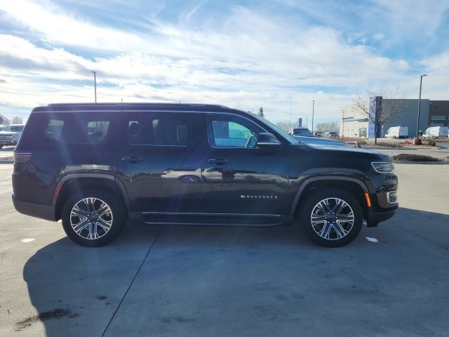 Used 2022 Jeep Wagoneer Series III image 3