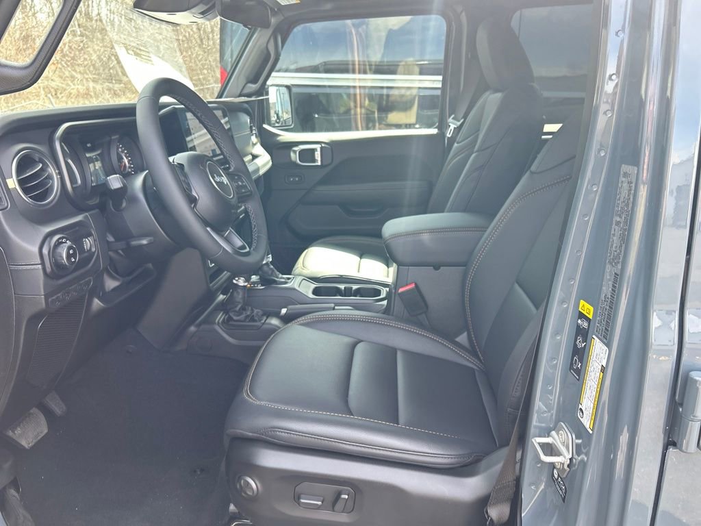 New 2026 Jeep Gladiator Sport AWD/4WD image 14