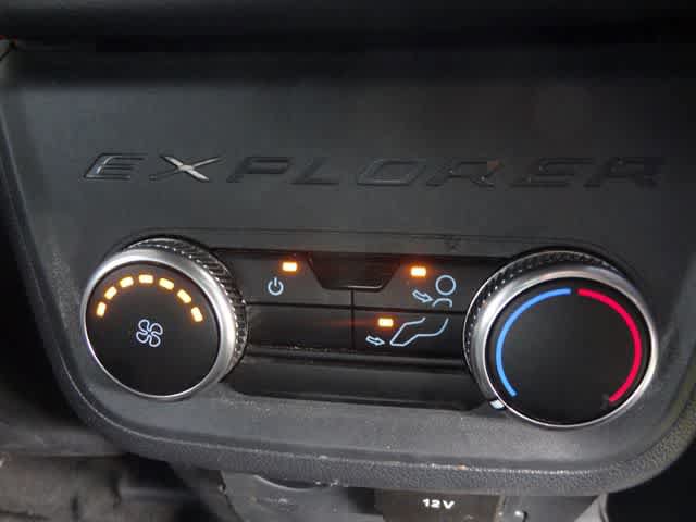 Used 2025 Ford Explorer ST-Line AWD/4WD image 14