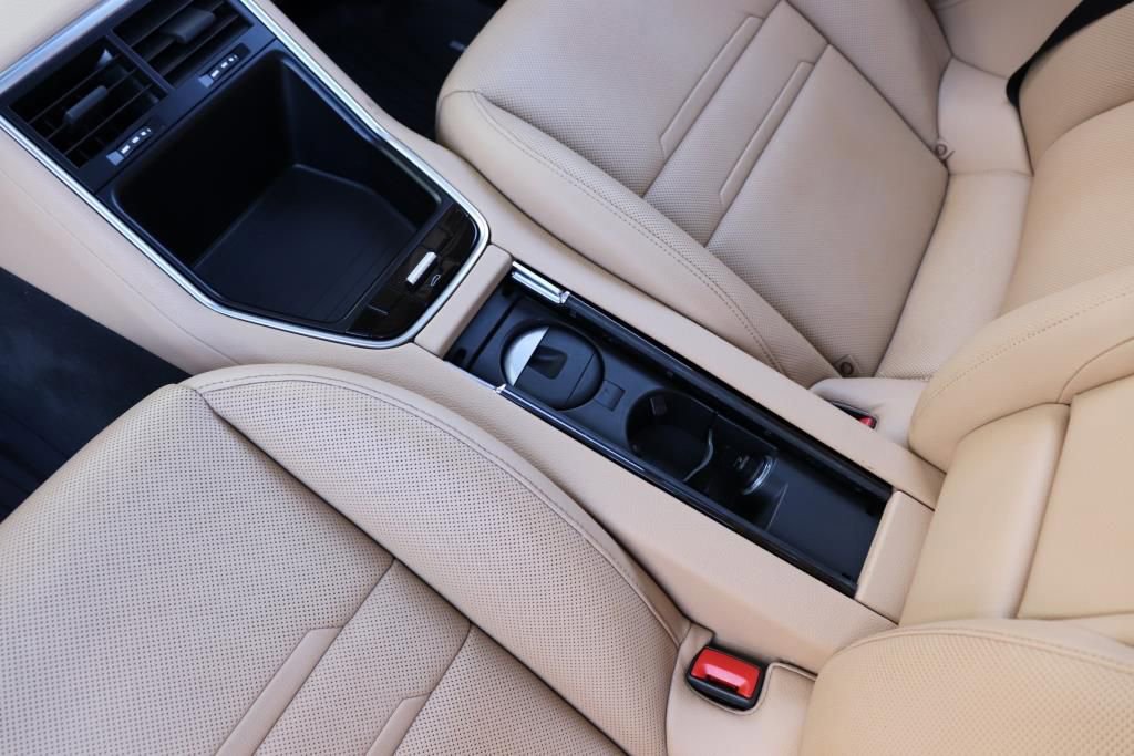 Used 2018 Porsche Panamera 4 image 66