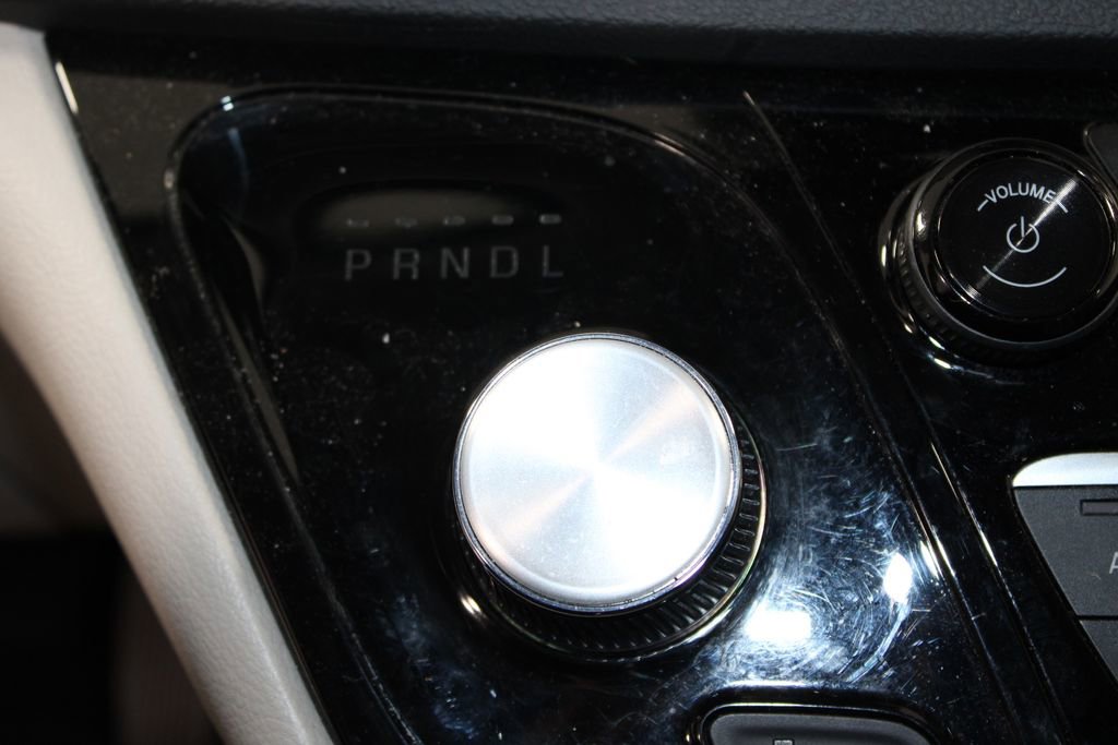 Used 2024 Chrysler Pacifica Touring-L image 29