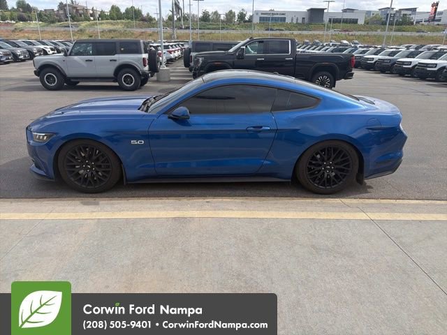 Used 2017 Ford Mustang GT Premium w/ GT Performance Package RWD image 4