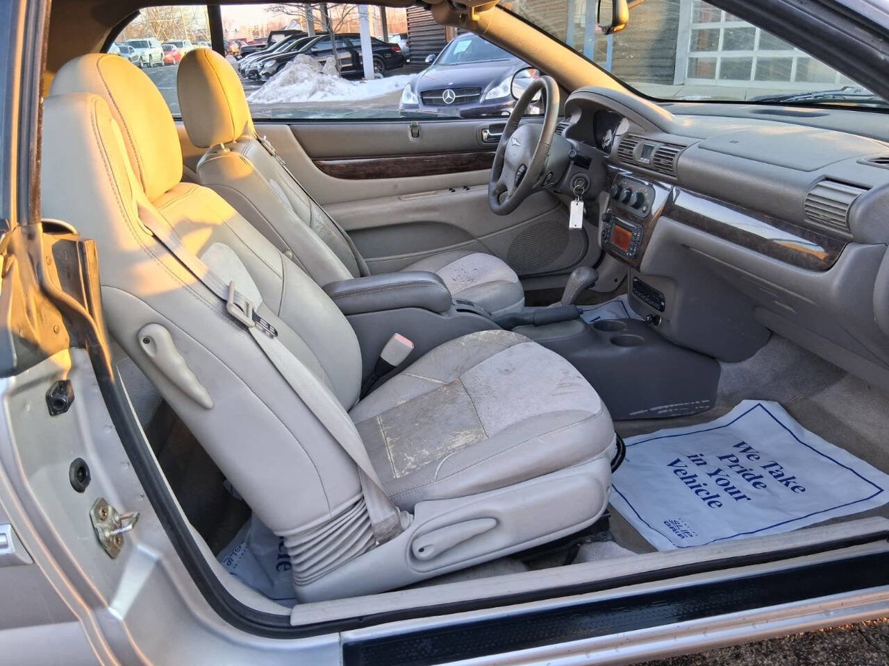 Used 2005 Chrysler Sebring Limited image 12