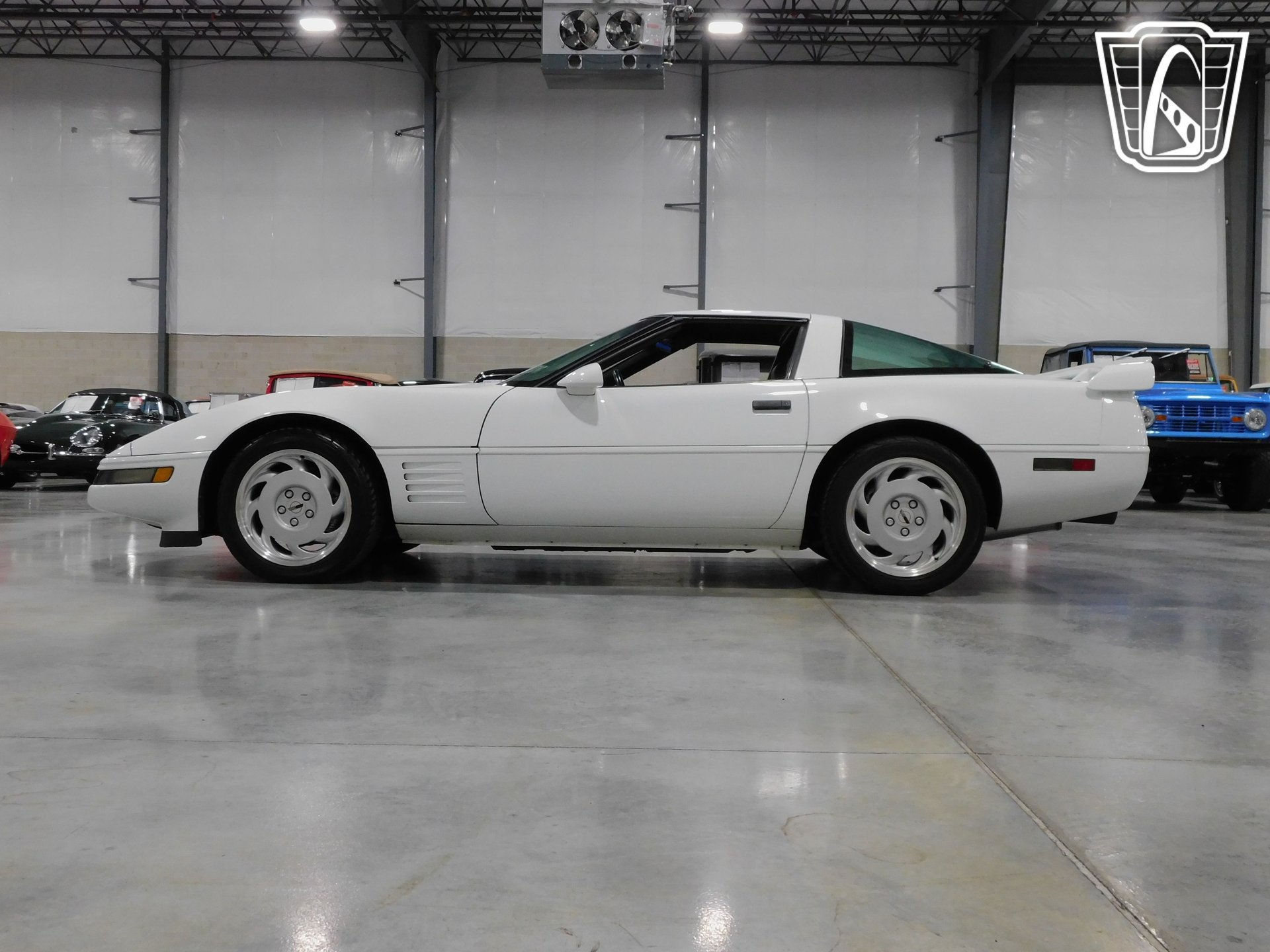 Used 1992 Chevrolet Corvette Coupe RWD image 21
