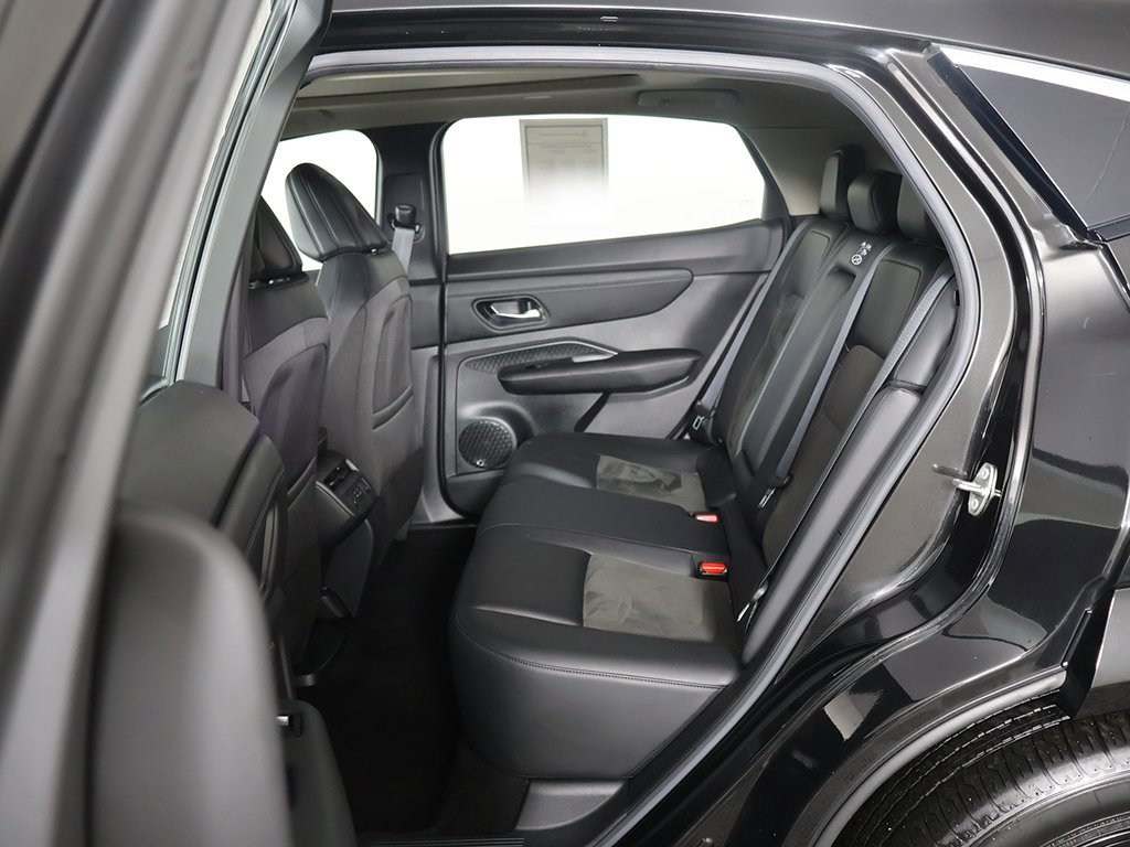 Used 2023 Nissan Ariya FWD image 31