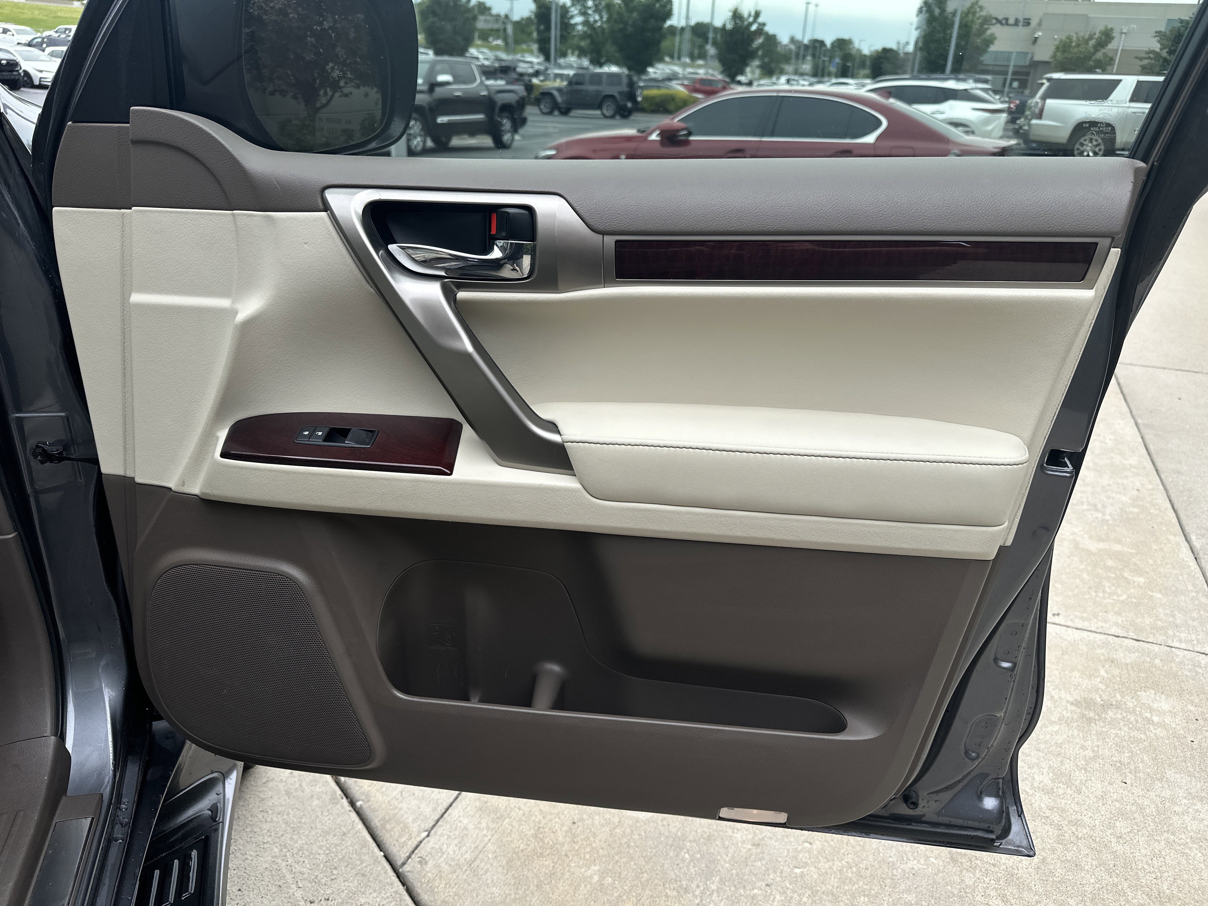Used 2018 Lexus GX 460 Premium AWD/4WD image 27