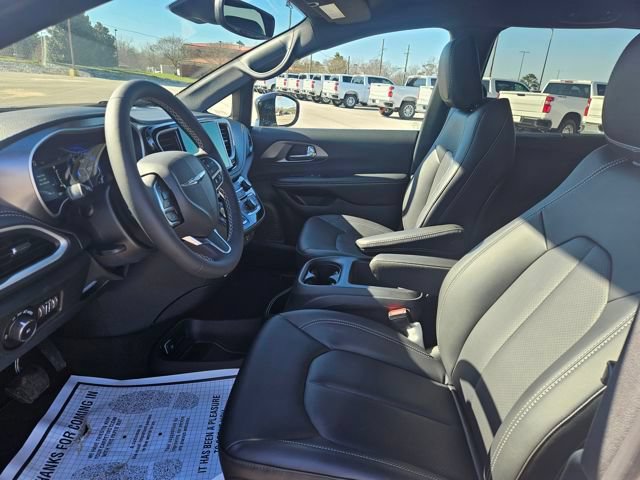New 2026 Chrysler Pacifica Select FWD image 9