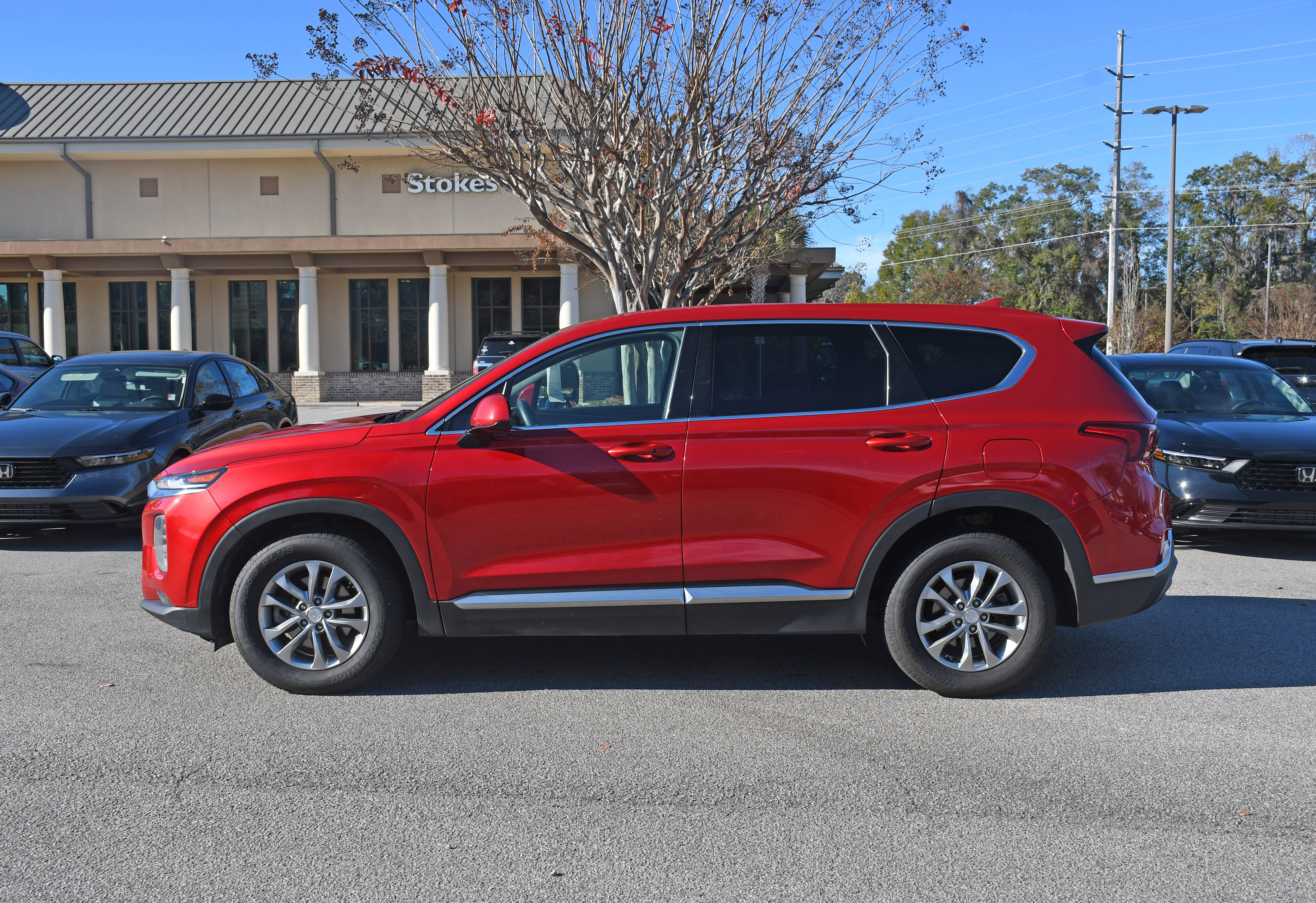 Used 2020 Hyundai Santa Fe SEL image 2