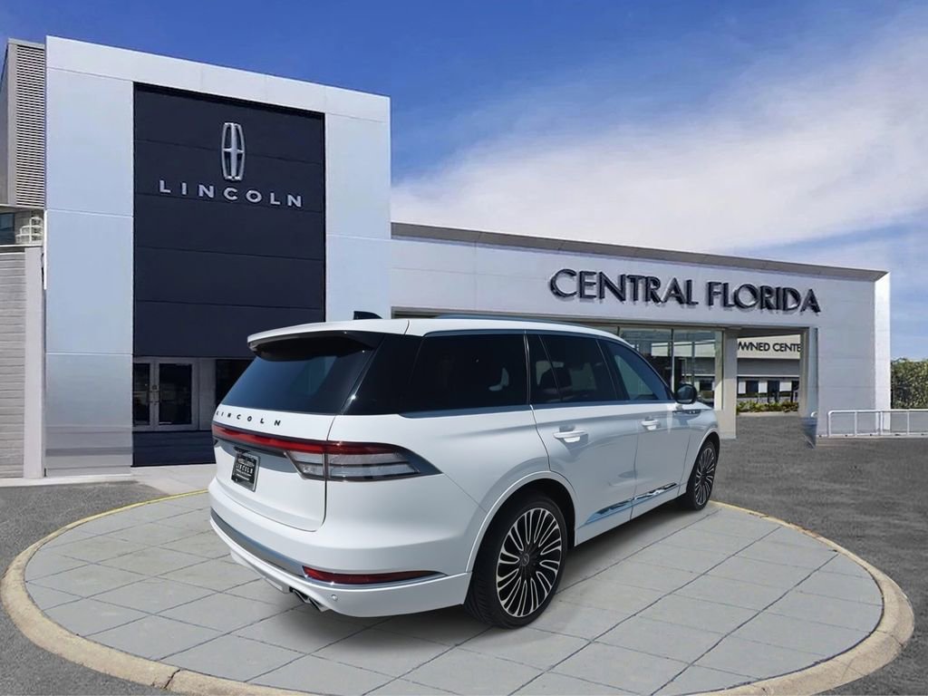 Used 2025 Lincoln Aviator Black Label image 3
