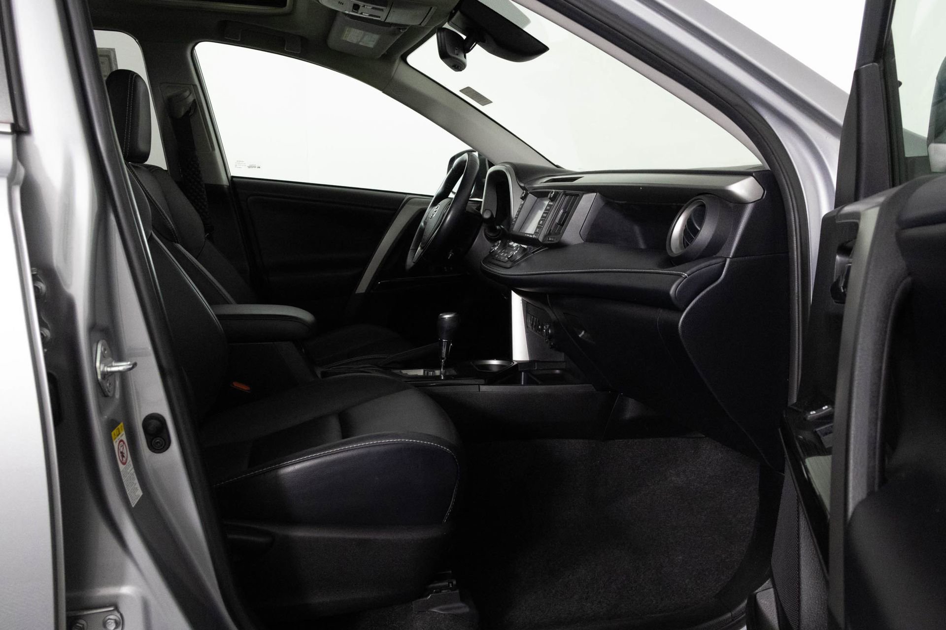 Used 2018 Toyota RAV4 Limited w/ All Weather Liner Package image 40