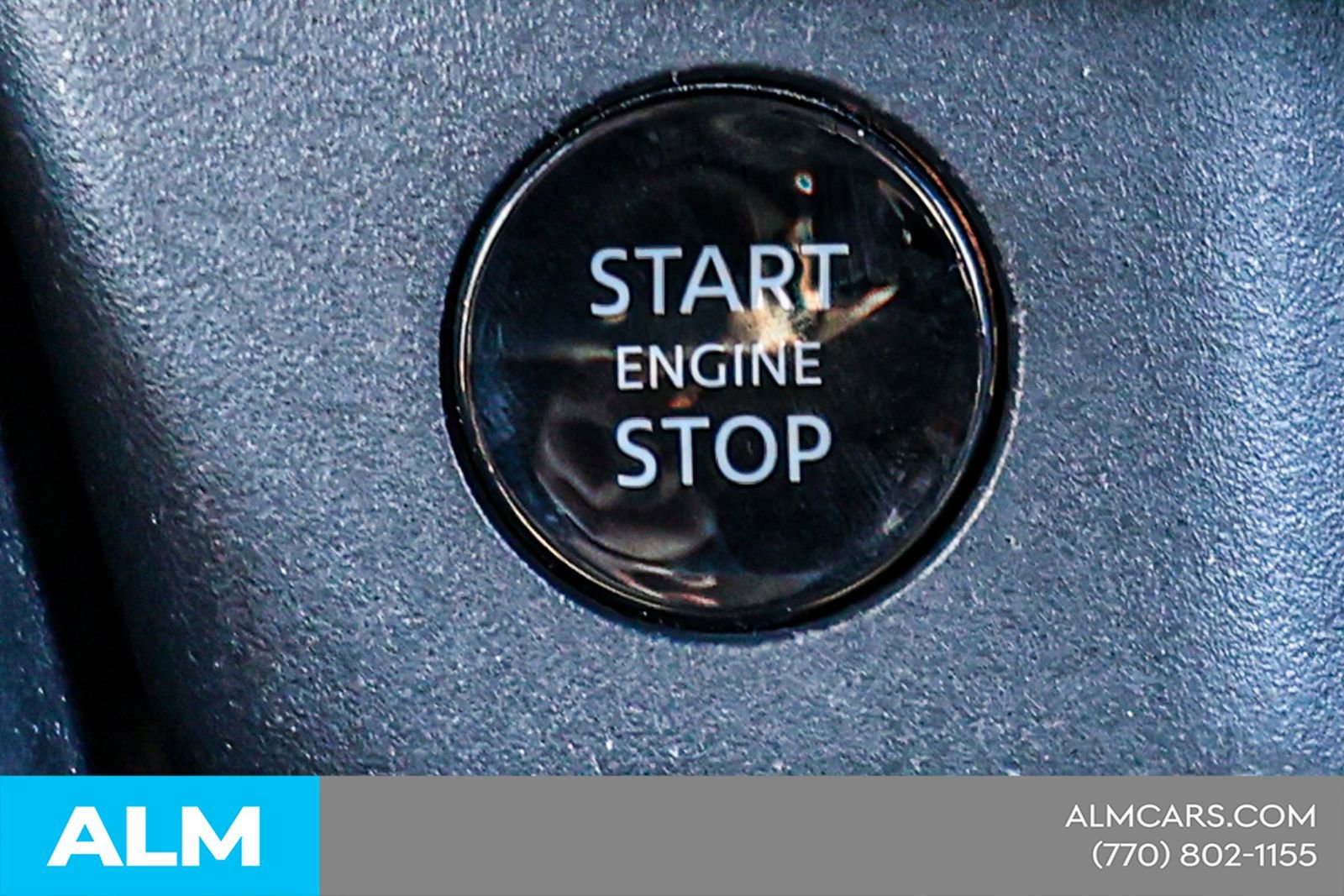 Used 2024 Nissan Rogue S image 40