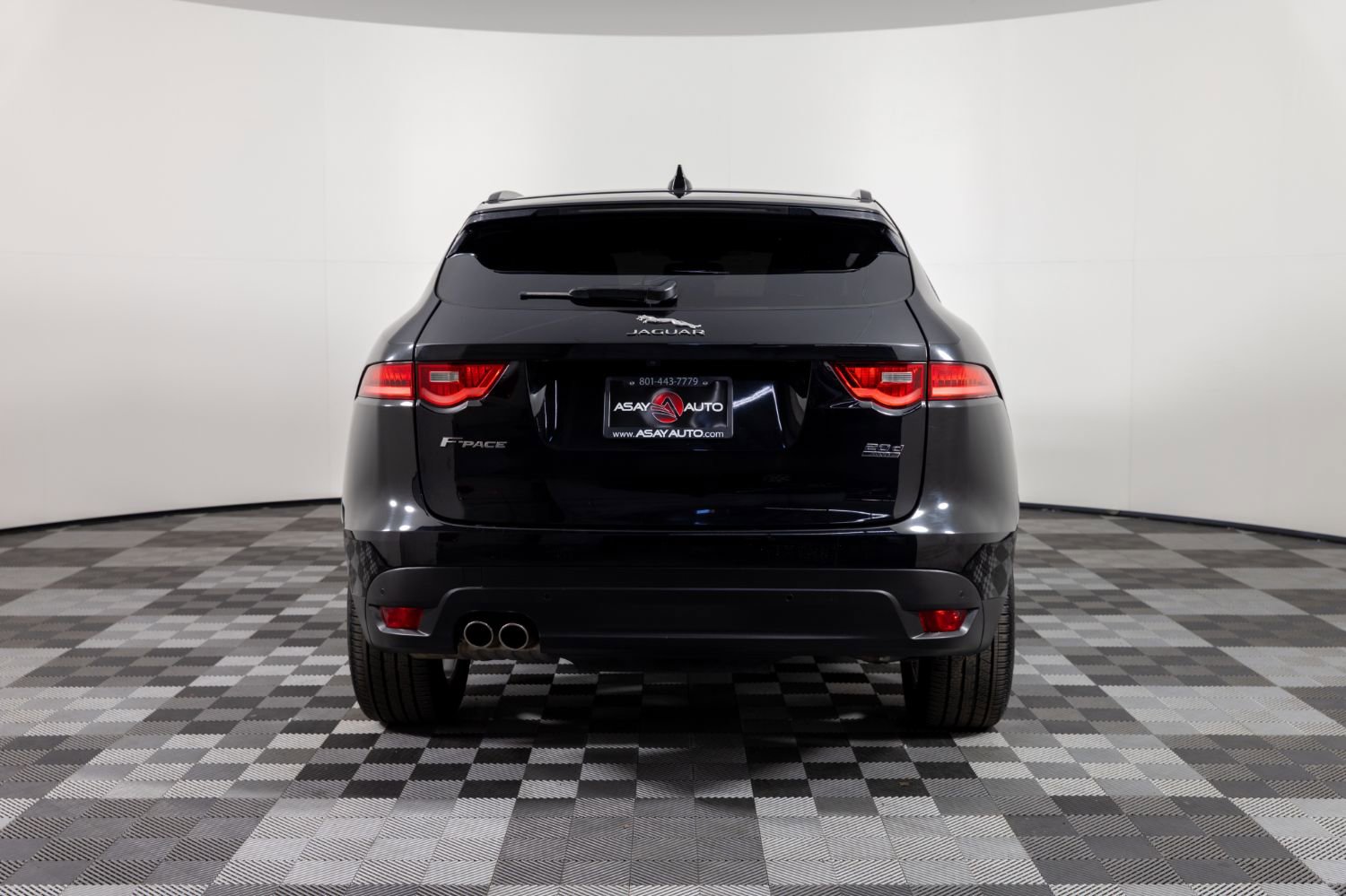 Used 2018 Jaguar F-PACE Premium image 6