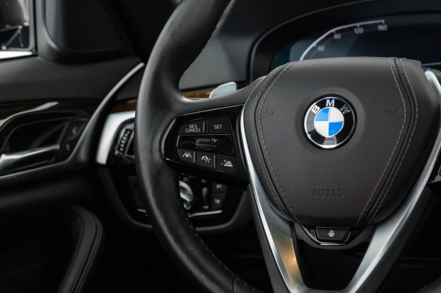 Used 2020 BMW 540i xDrive image 14