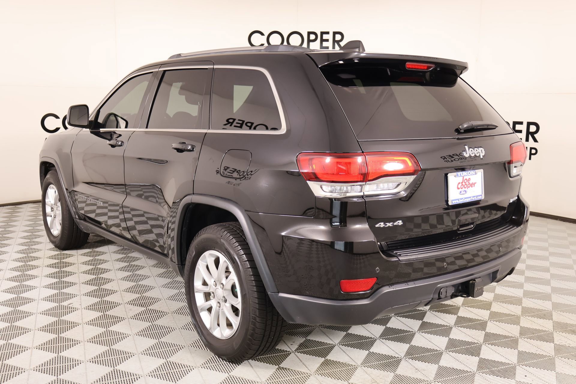 Used 2021 Jeep Grand Cherokee Laredo image 21