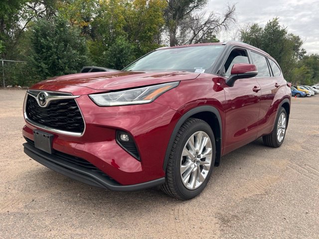 Used 2021 Toyota Highlander Limited AWD/4WD image 1