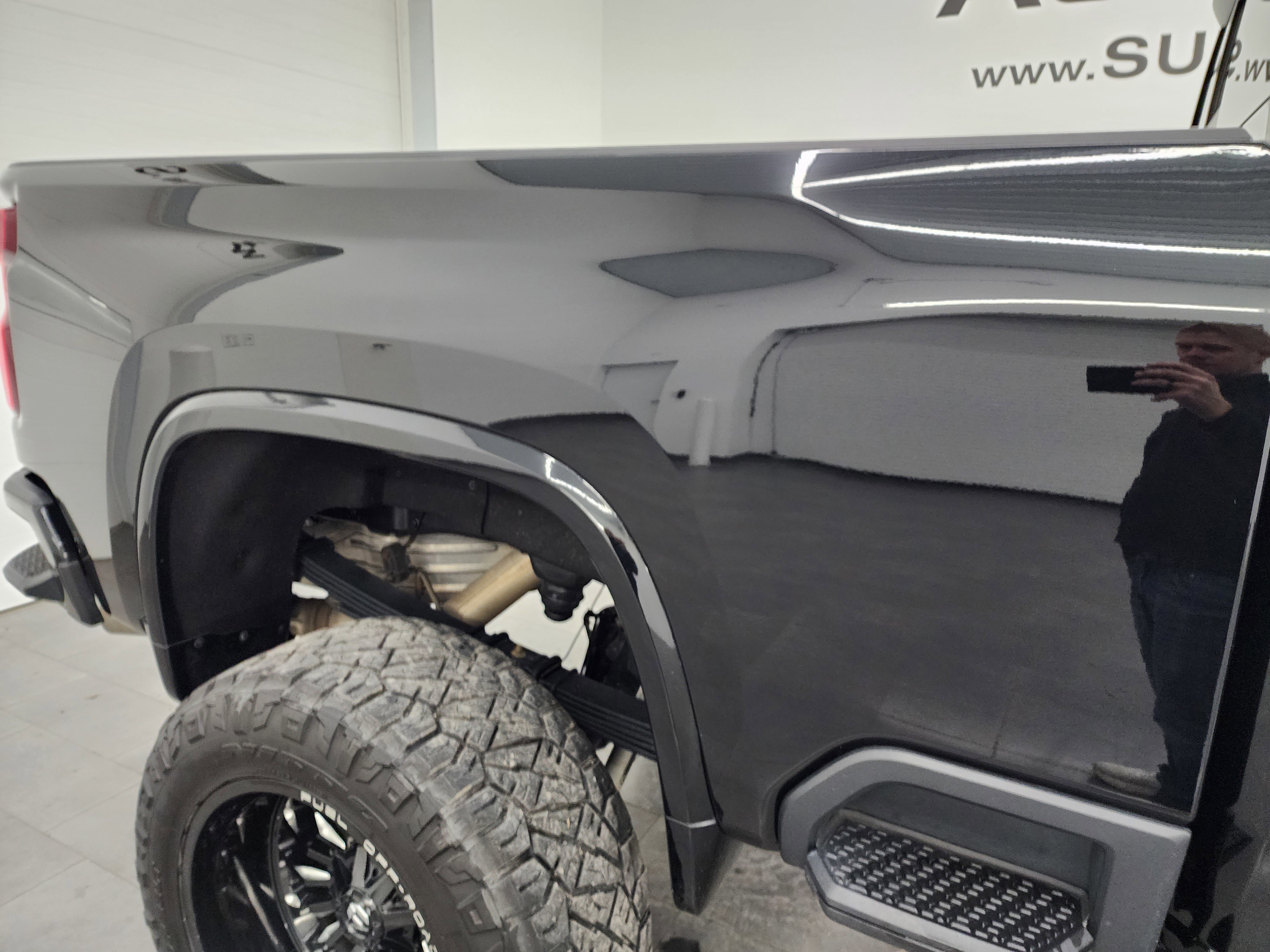 Used 2022 Chevrolet Silverado 3500 High Country image 31