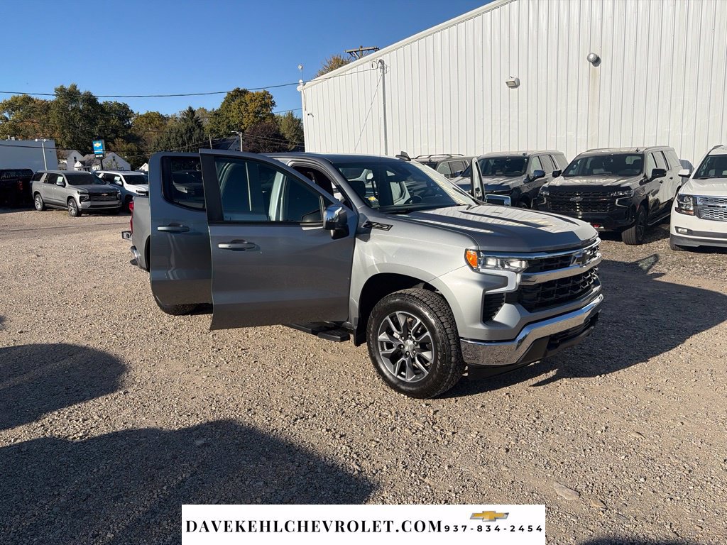 Used 2024 Chevrolet Silverado 1500 LT AWD/4WD image 33