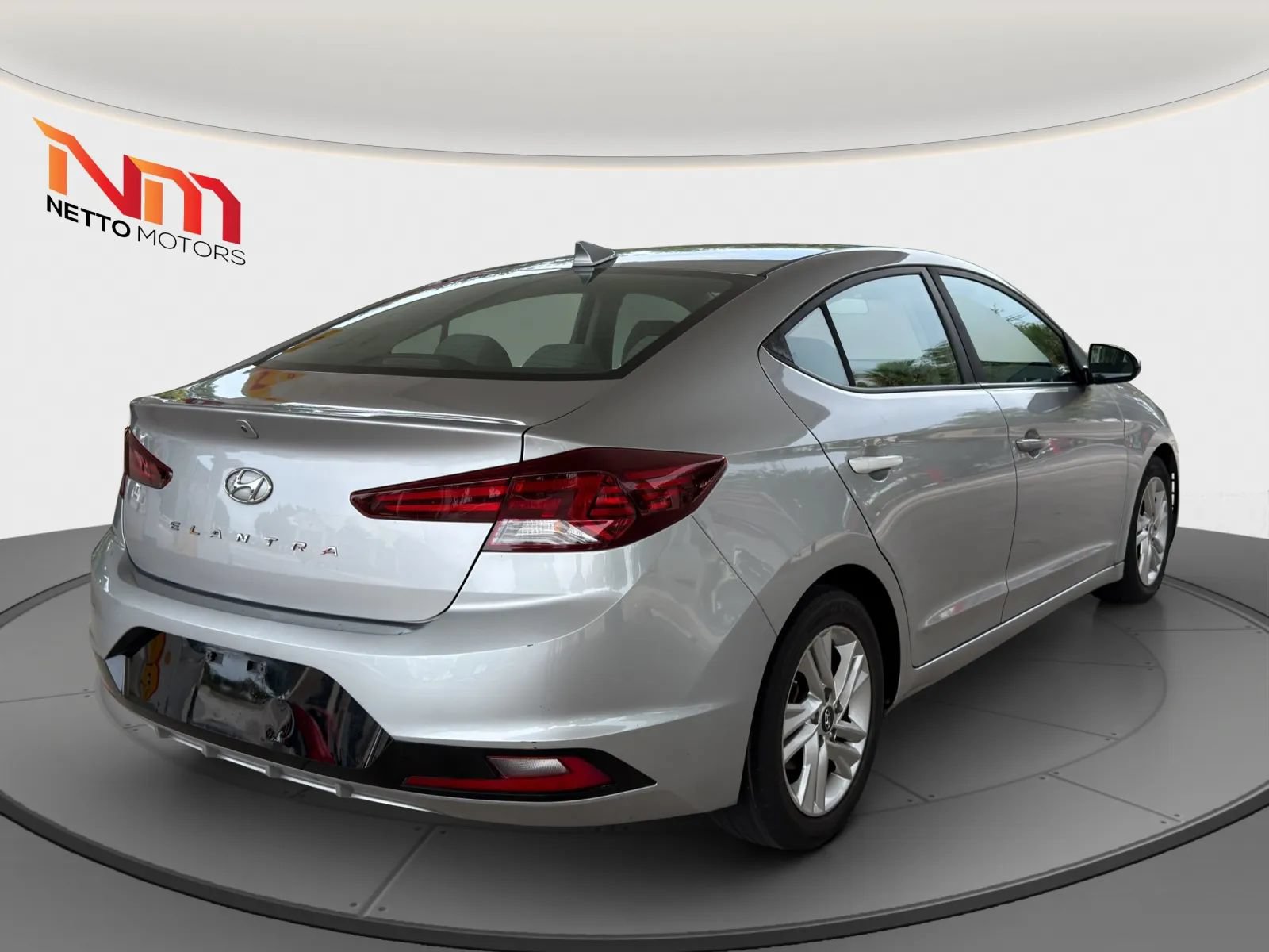 Used 2020 Hyundai Elantra SEL FWD image 5