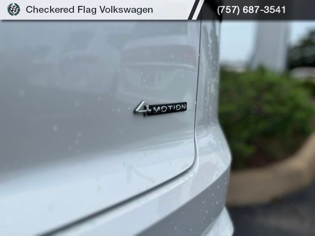 Used 2023 Volkswagen Atlas Cross Sport SEL R-Line AWD/4WD image 15