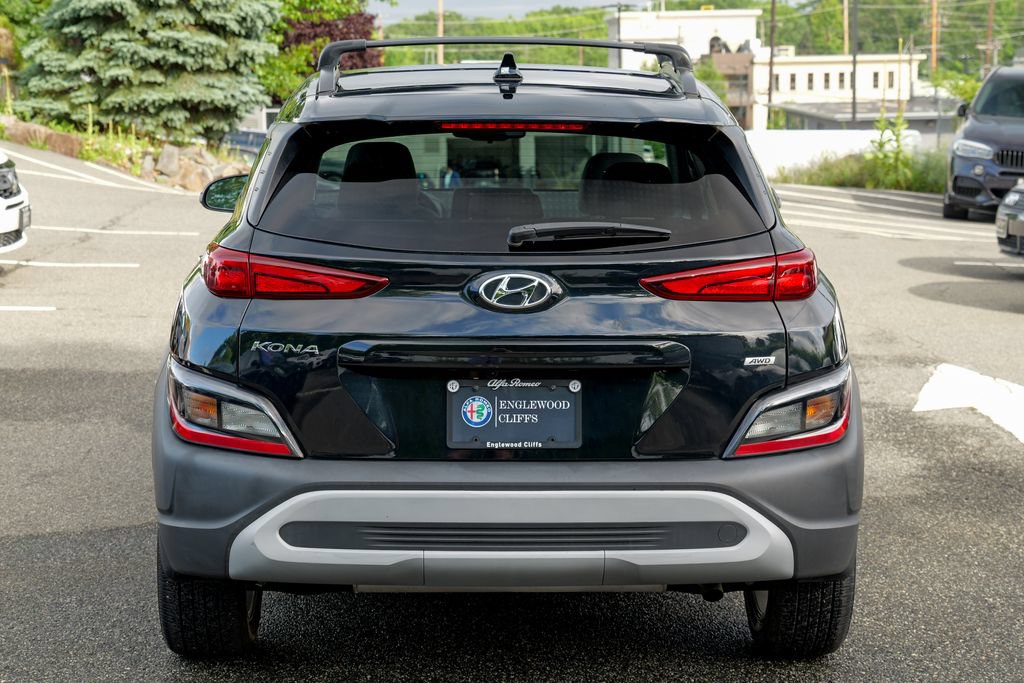 Used 2023 Hyundai Kona SEL AWD/4WD image 6