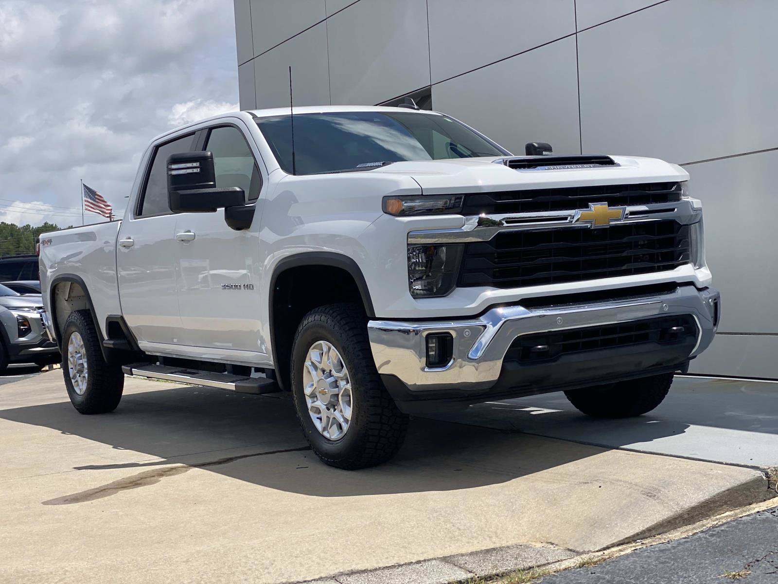 Used 2025 Chevrolet Silverado 3500 LT w/ Safety Package