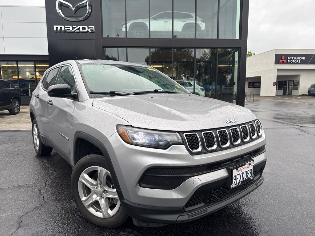 Used 2023 Jeep Compass Sport image 1
