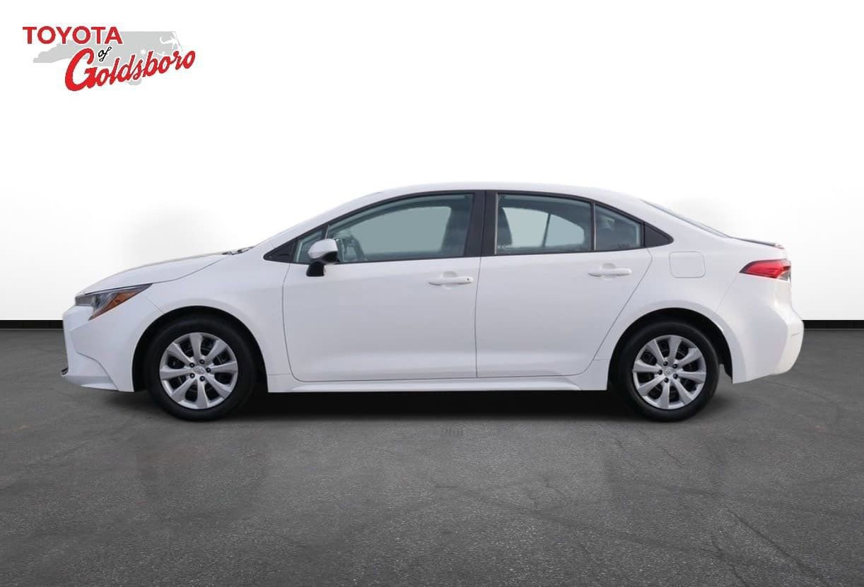 Used 2023 Toyota Corolla LE image 9
