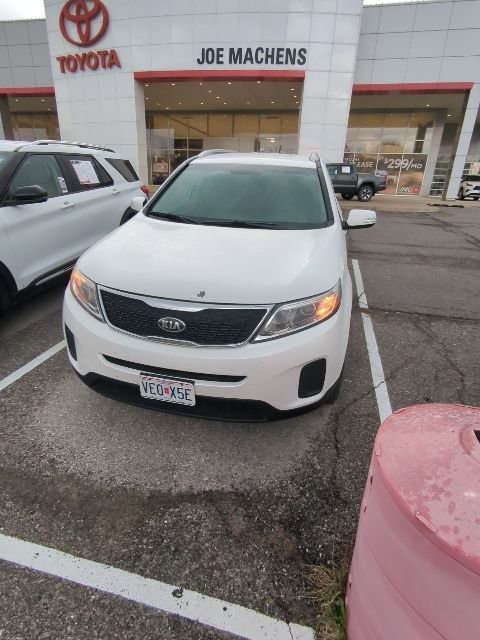 Used 2015 Kia Sorento LX image 8