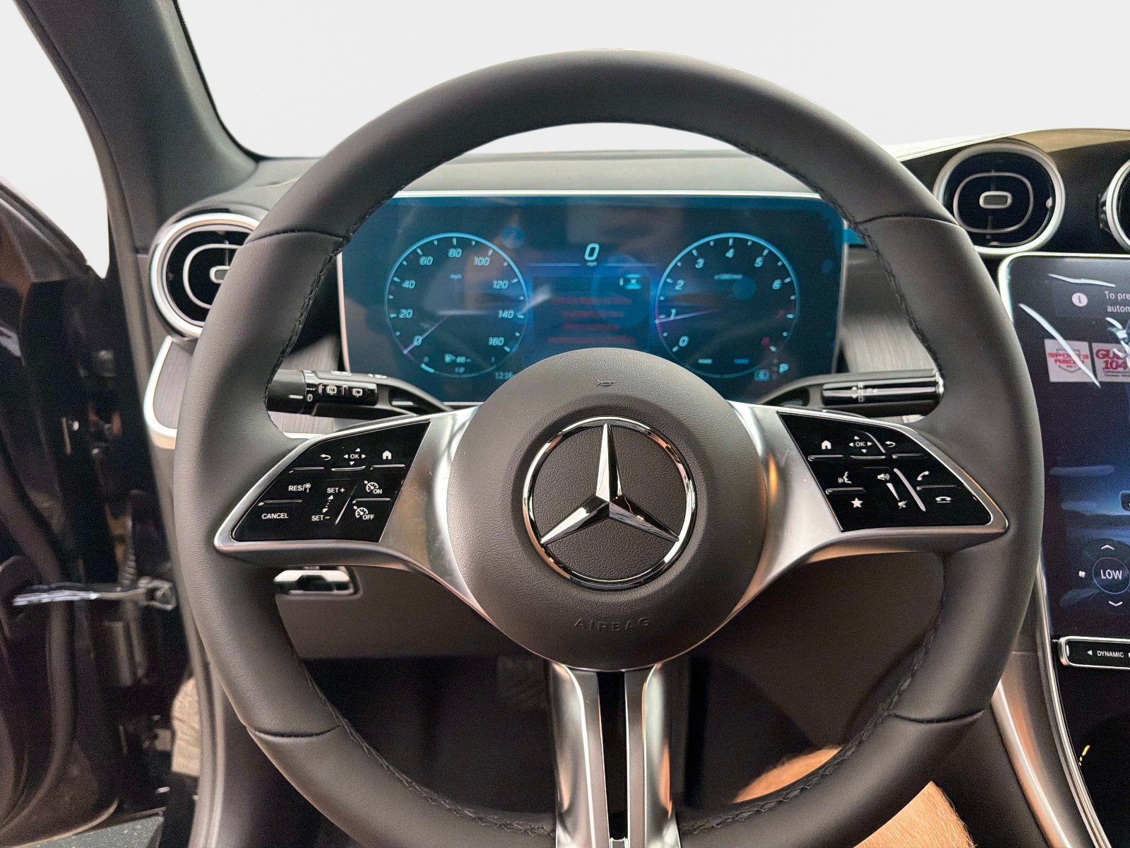 New 2026 Mercedes-Benz GLC 300 image 24