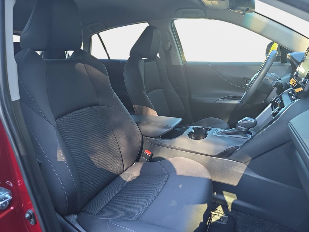 Used 2021 Toyota Venza LE w/ Carpet Mat Package (TMS) AWD/4WD image 12