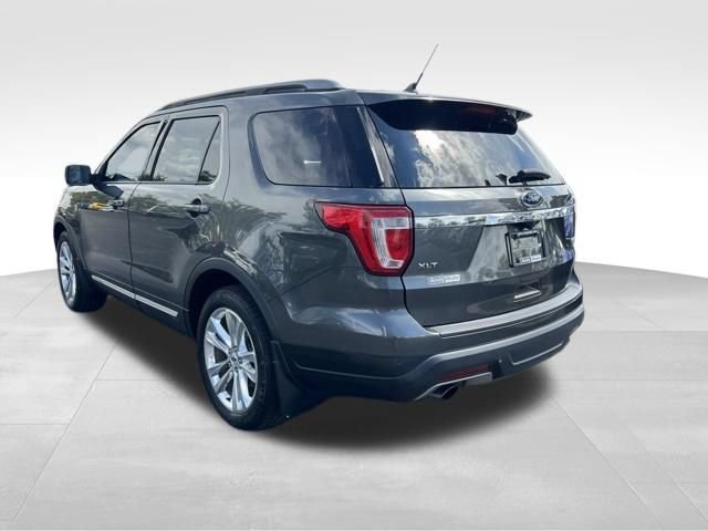 Used 2019 Ford Explorer XLT w/ Equipment Group 202A FWD image 5