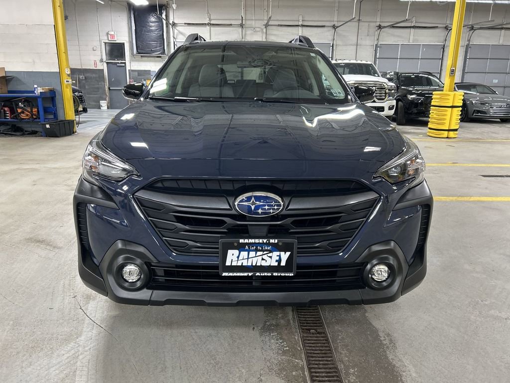 Certified 2025 Subaru Outback Premium image 3