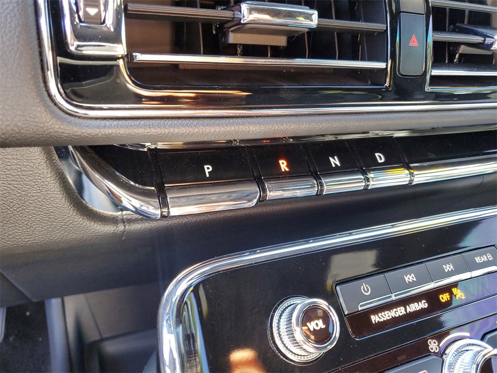 Certified 2024 Lincoln Navigator Reserve w/ Monochromatic Package image 28