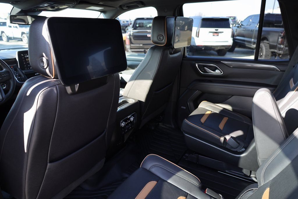 Used 2023 GMC Yukon AT4 w/ AT4 Premium Plus Package AWD/4WD image 18