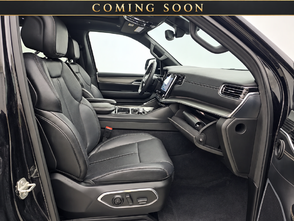 Used 2024 Jeep Wagoneer Series II AWD/4WD image 8