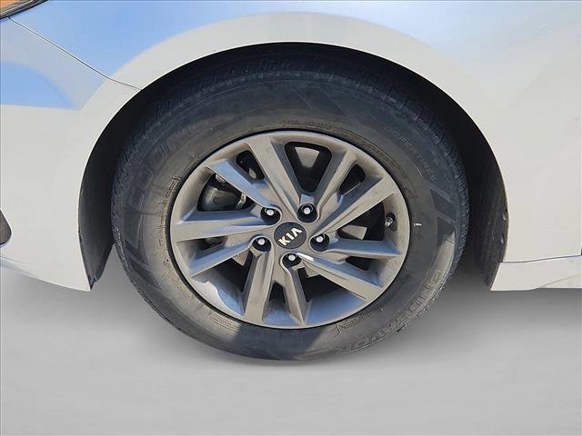 Used 2020 Kia Optima LX image 21