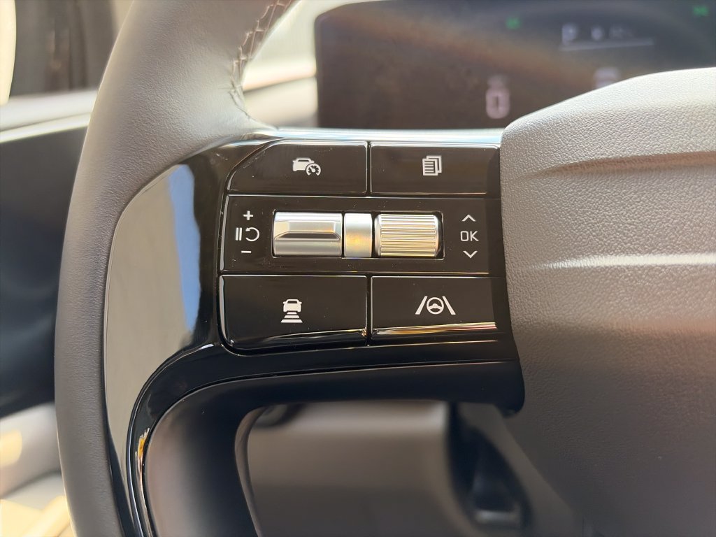 New 2027 Kia Carnival FWD image 13