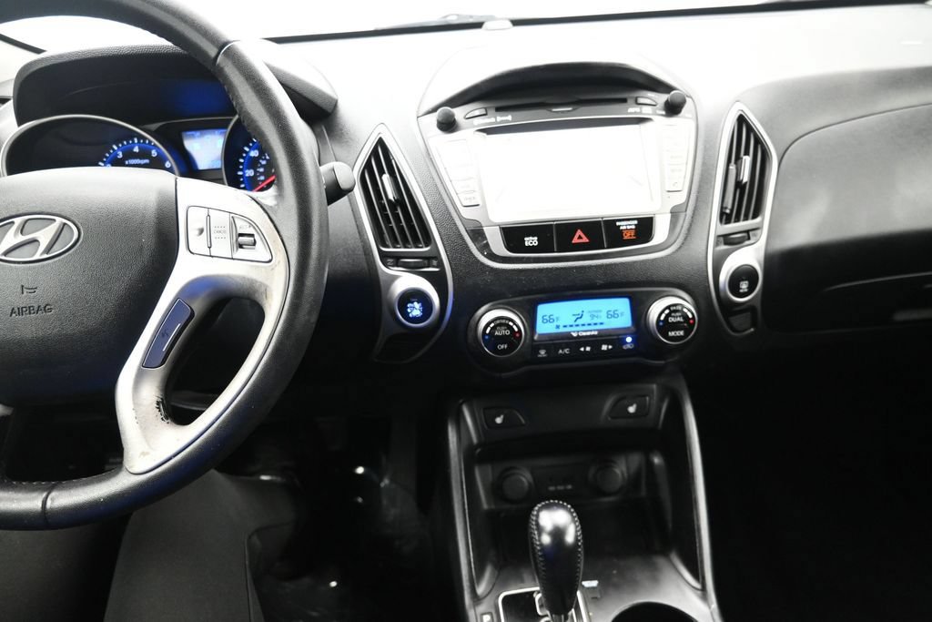 Used 2013 Hyundai Tucson Limited w/ Premium Pkg FWD image 20